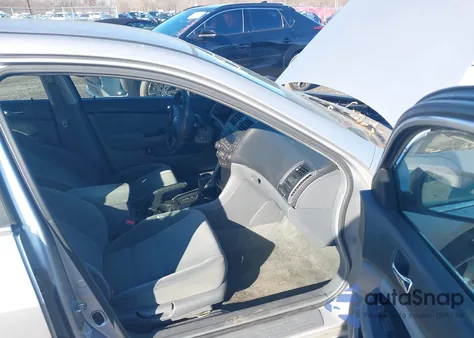 2006 Honda Accord 2.4 Se z USA, uszkodzony, nr VIN 1HGCM56376A136372